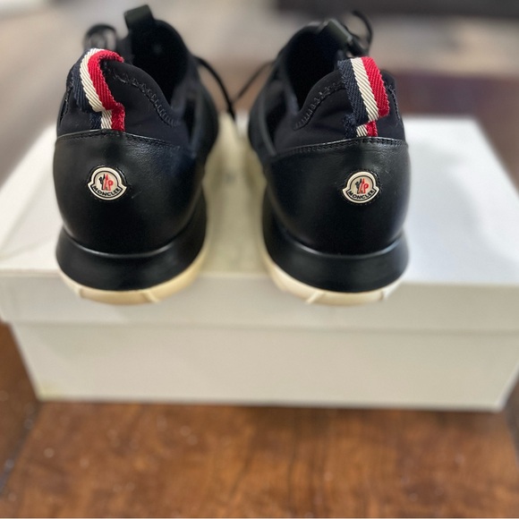 Hello I am selling a pair of black Moncler sneakers size 8 - Picture 5 of 6